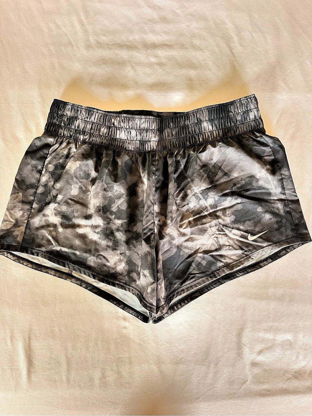 Nike Women's Abstract Athletic Shorts in Gray & Black
